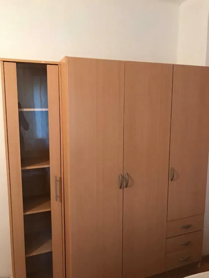 公寓 Villa Kartelo 特罗吉尔