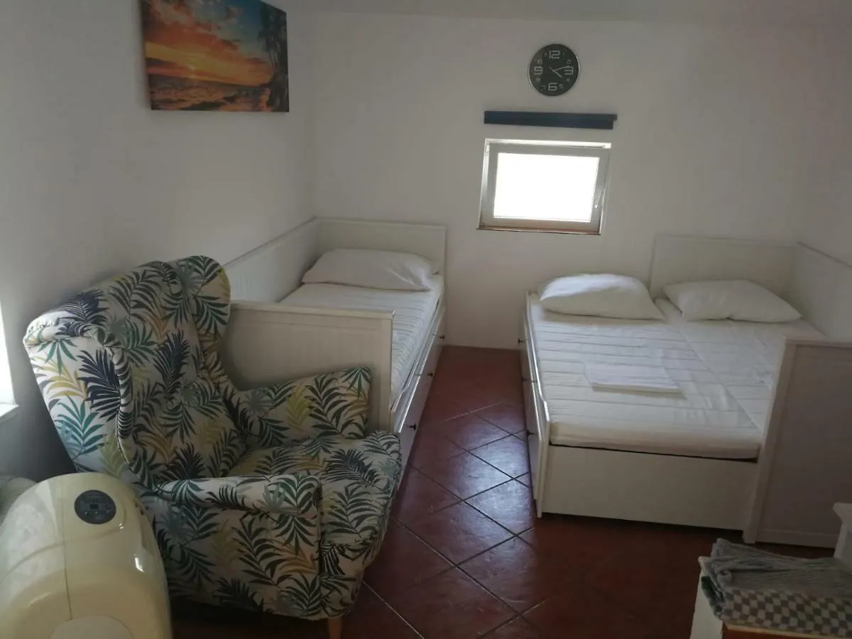 公寓 Villa Kartelo 特罗吉尔