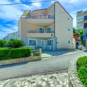  Apartman Jela